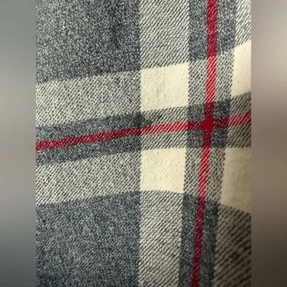 J.Crew Slim Fit Flannel Shirt Men’s XL | Gray Red Plaid Button-Down